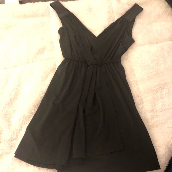 Dress - Picture 2 of 4